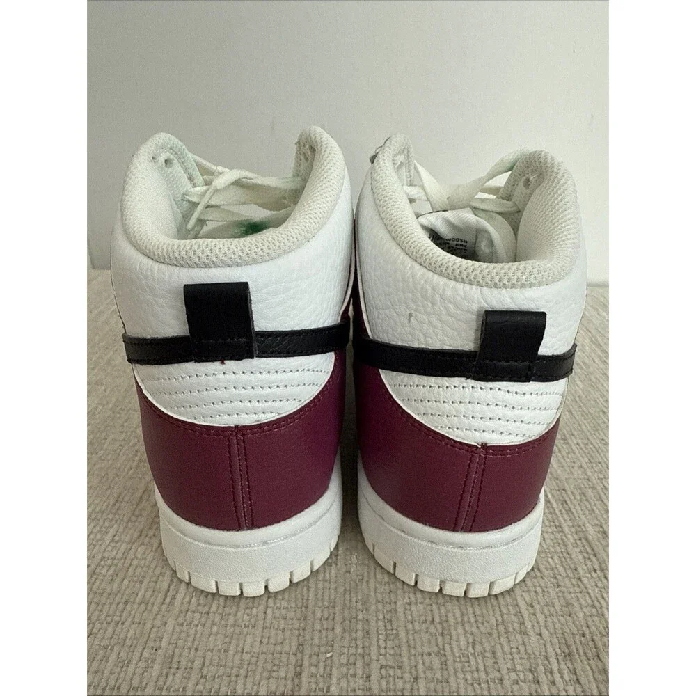 Nike Dunk High SE Women's Athletic Sneaker Multicolor, Size 8 - Picture 4 of 9